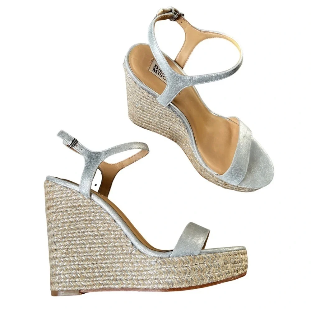 Badgley Mischka silver wedge espadrille sandals sz 9